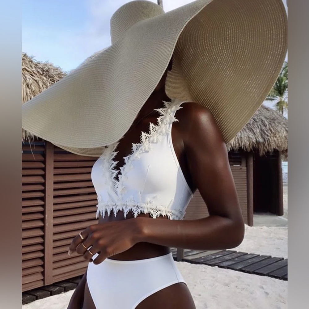 Lace V neck Bikini and Skirt Set🏝️ - Picture 13 of 14